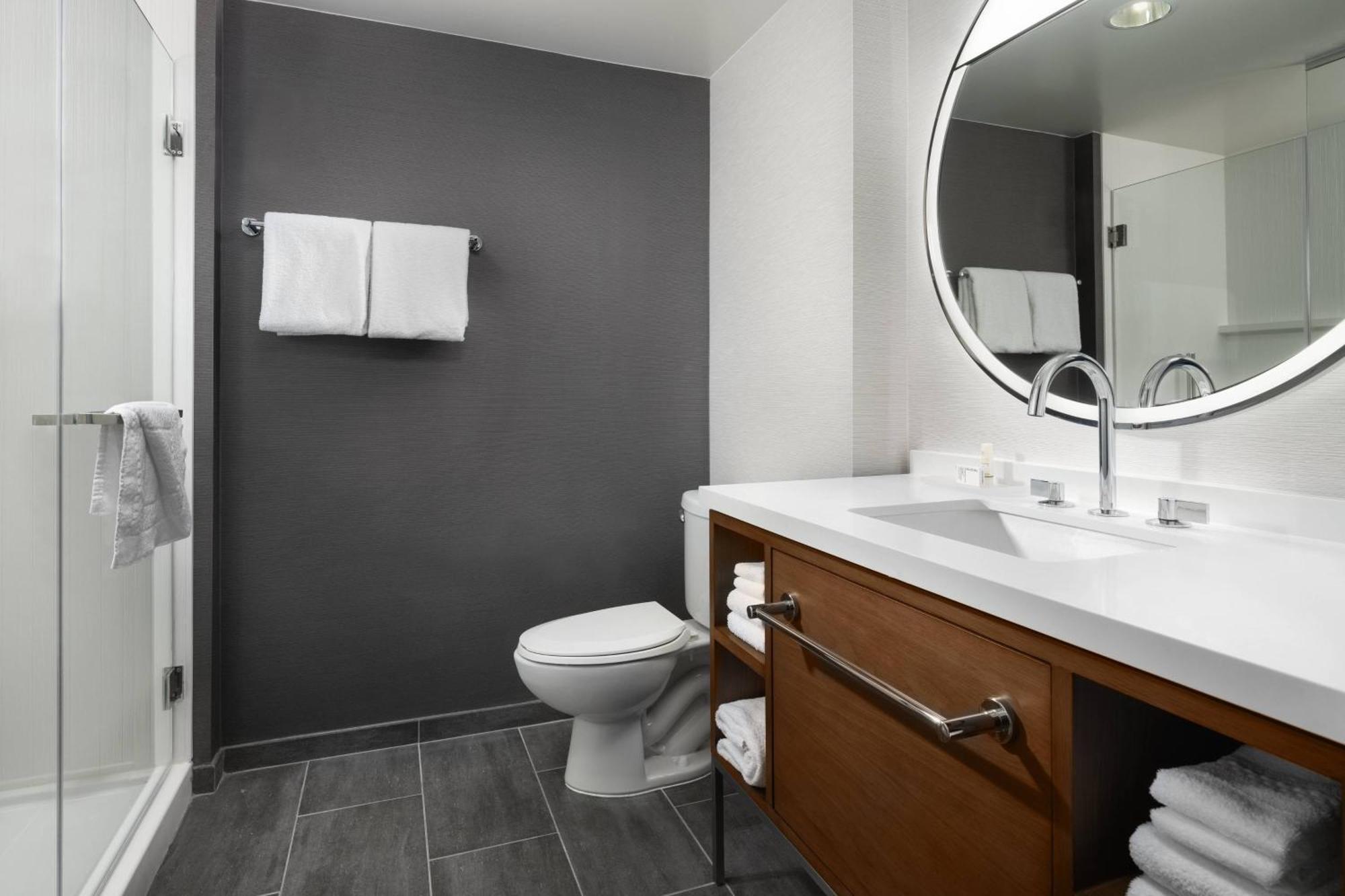 Courtyard By Marriott Mission Valley/hotel Circle San Diego